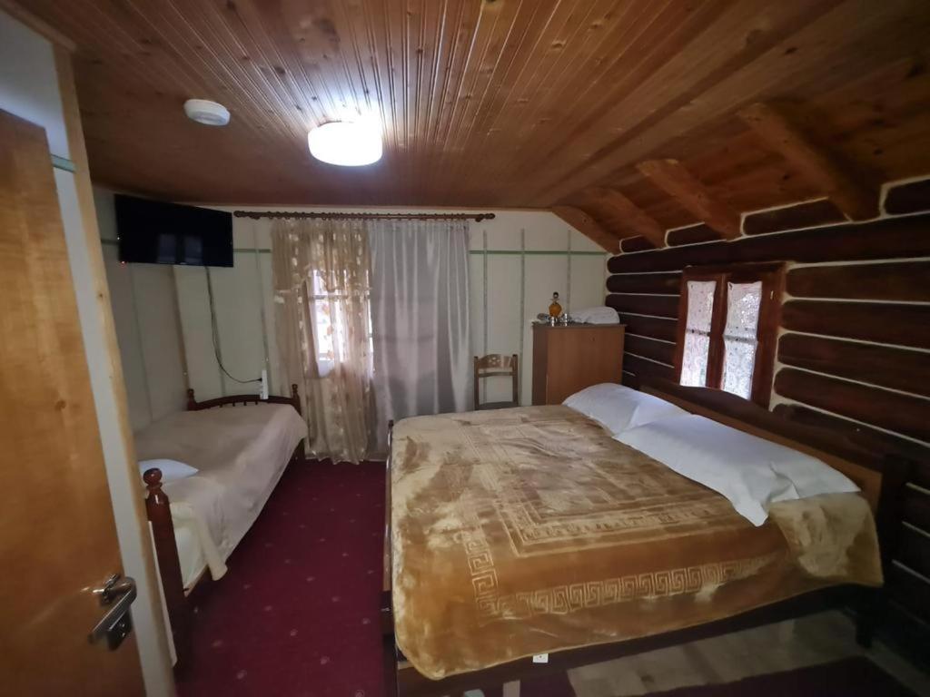 Hotel Sofra Kolonjare Agroturizem Erseke Exterior foto