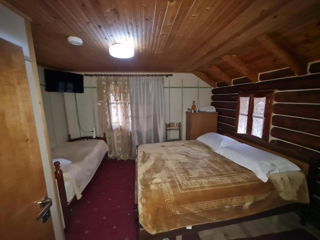 Hotel Sofra Kolonjare Agroturizem Erseke Exterior foto
